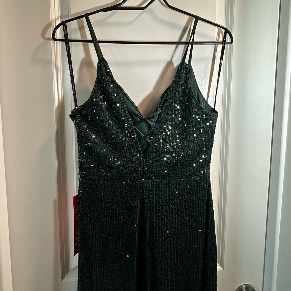 Homecoming/Prom Dress - Picture 3 of 4
